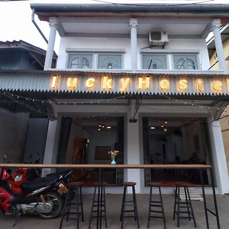 Lucky Hostel لوانغ برابانغ المظهر الخارجي الصورة